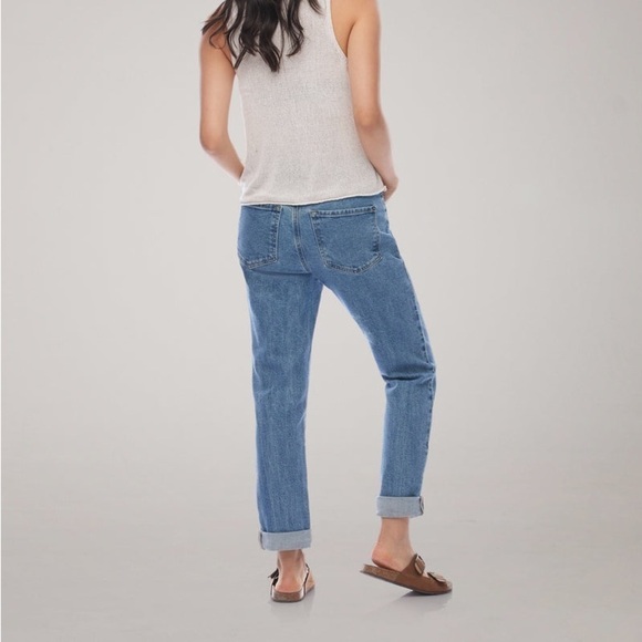 YOGA Jeans • Malia relaxed slim jean - Picture 2 of 15